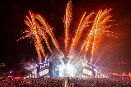 Imaginea articolului Cum au petrecut fanii la Neversea: Tatuaje de festival, acrobaţii şi concerte