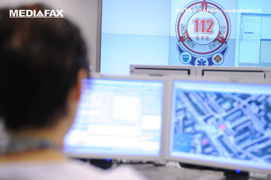 Imaginea articolului Lecţie pentru Dispeceratul 112. "Prefă-te că vorbeşti cu un prieten". "Nu răspunde, bate în telefon"