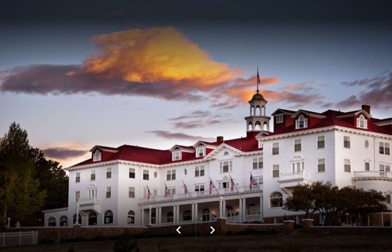 Imaginea articolului Şase destinaţii turistice pentru fanii dedicaţi ai scriitorului Stephen King: Ce capodoperă a inspirat Hotelul Stanley