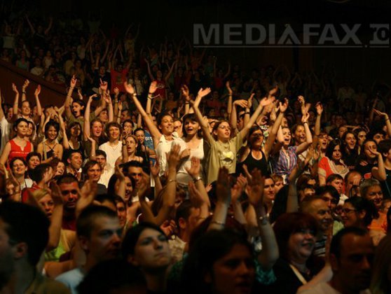 Imaginea articolului Trei zile de muzică la Vama Veche. Folk You! - Florian Pittis, în topul celor mai populare festivaluri din România