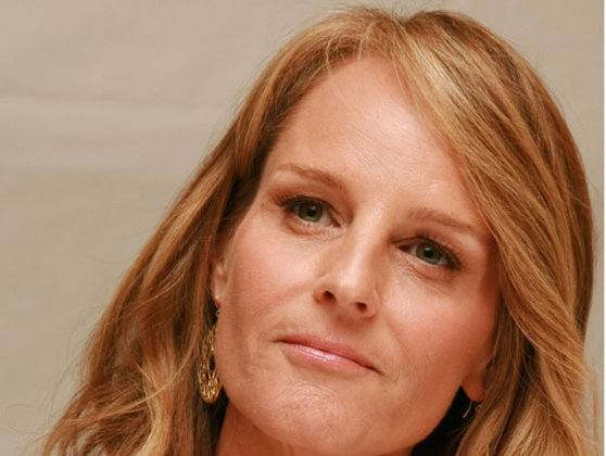 Imaginea articolului Actriţa Helen Hunt, transportată la spital după un accident de maşină