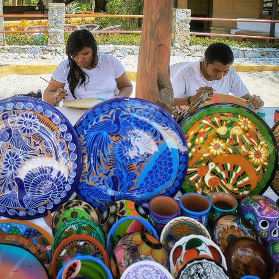 Imaginea articolului De la ateliere de artă până la cursuri de scris romane poliţiste. Cinci destinaţii turistice creative pentru toamna lui 2019