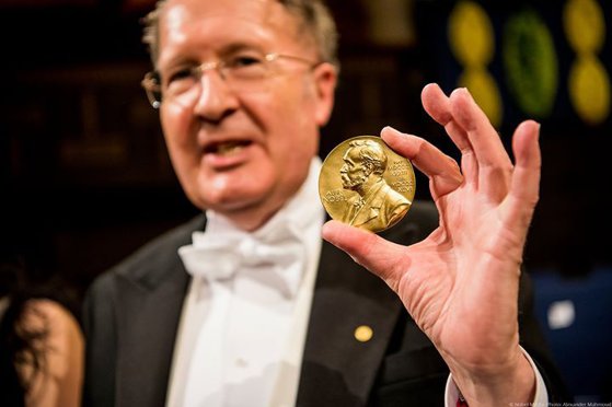 Imaginea articolului Poveştile insolite ale unor medalii Nobel dispărute