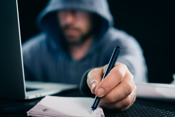 Imaginea articolului Proiect de lege: Agresiunile de natură cibernetică vor fi cuprinse printre formele violenţei domestice 