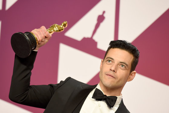 Imaginea articolului Rami Malek, vedeta din pelicula „Bohemian Rhapsody", a dezvăluit totul despre sărutul cu Daniel Craig - VIDEO