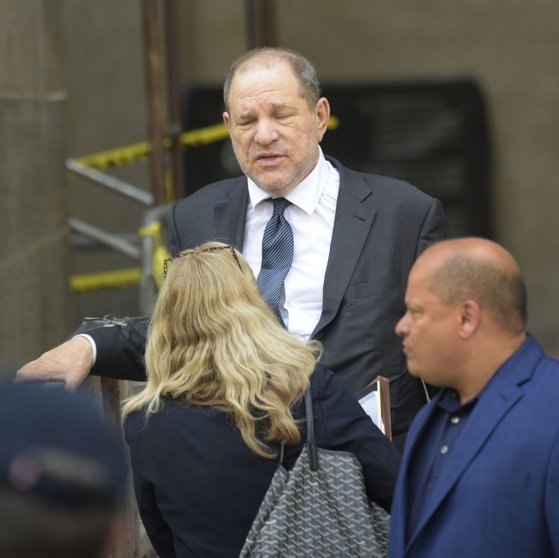 Imaginea articolului Una dintre victimele lui Harvey Weinstein îl acuză pe celebrul producător că a încercat să o compromită, după ce a violat-o