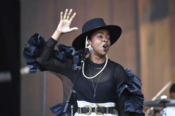 Imaginea articolului ASCULTĂ SMART RADIO | Cântăreaţa Lauryn Hill a lansat o piesă solo la cinci ani de la ultima sa apariţie discografică