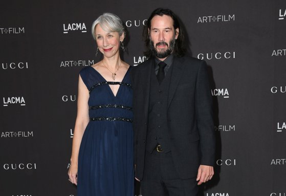 Imaginea articolului FOTO| Keanu Reeves, prima apariţie în public cu iubita lui, la aproape 20 de ani de la dubla tragedie care i-a marcat viaţa