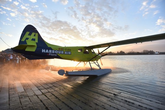 Imaginea articolului Începutul unei noi ere: Prima aeronavă complet electrică din lume a fost testată în oraşul canadian Vancouver. VIDEO