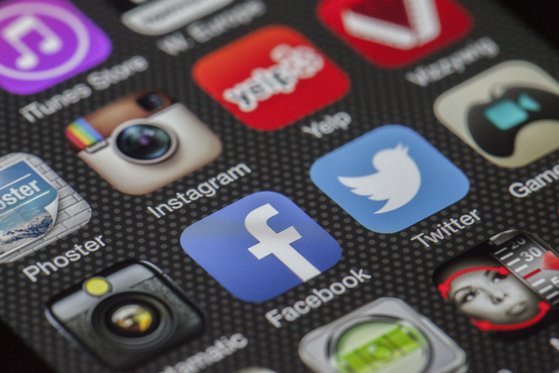 Imaginea articolului O importantă reţea de socializare va începe să verifice dacă utilizatorii săi au cu adevărat vârsta minimă de 13 ani