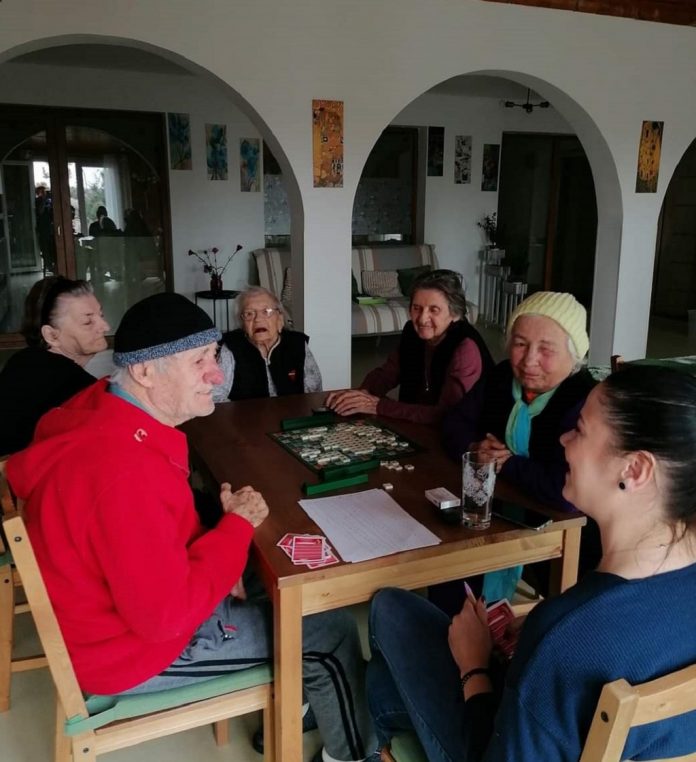 #10. De ce este importantă socializarea în căminele de bătrâni Aboscare