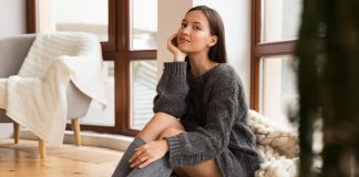 Rochiile tricotate și farmecul lor inconfundabil – o îmbrățișare elegantă a iernii